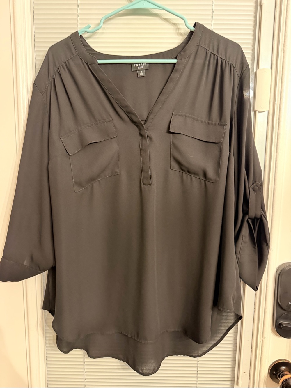 torrid Black V-Neck Roll-Tab Sleeve Tunic Blouse